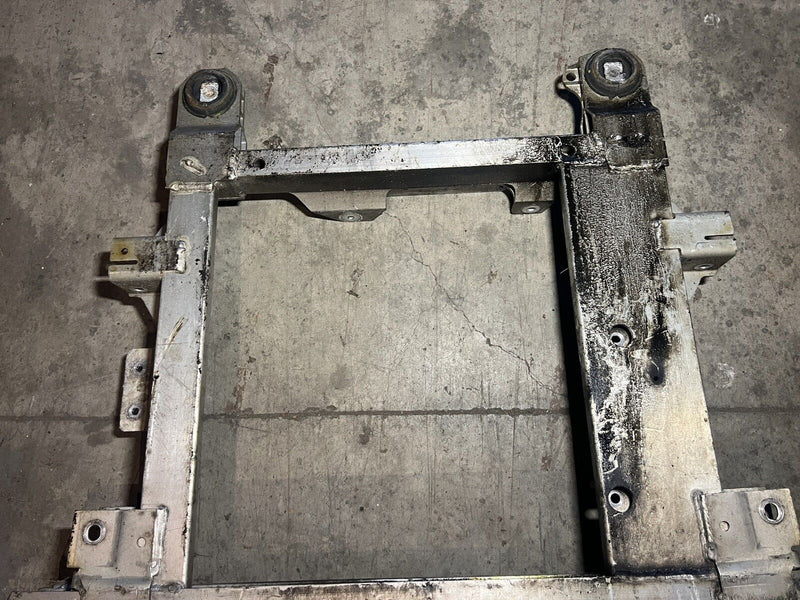 1998-2002 Isuzu Trooper Front Engine Subframe Cradle Sub Frame OEM #1779EM