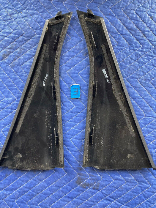 2006-2016 Chevy Impala GM Left Right B Pillar Trim Pair 25897631 OEM #3200M