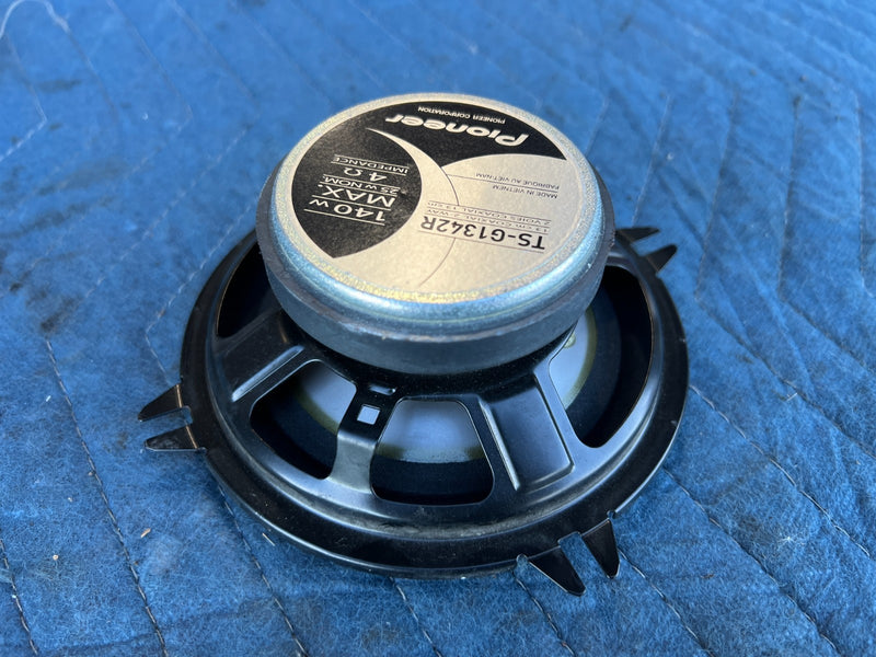 47053894