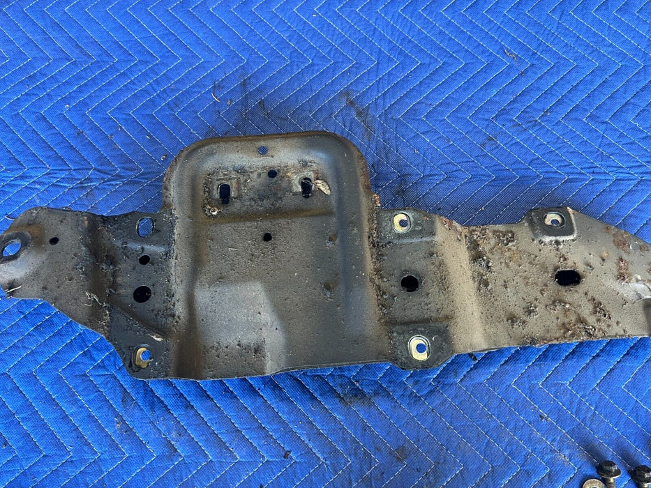 1984-1989 Volvo 740 760 Sedan Center Carrier Bearing Support Bracket OEM #1683EM