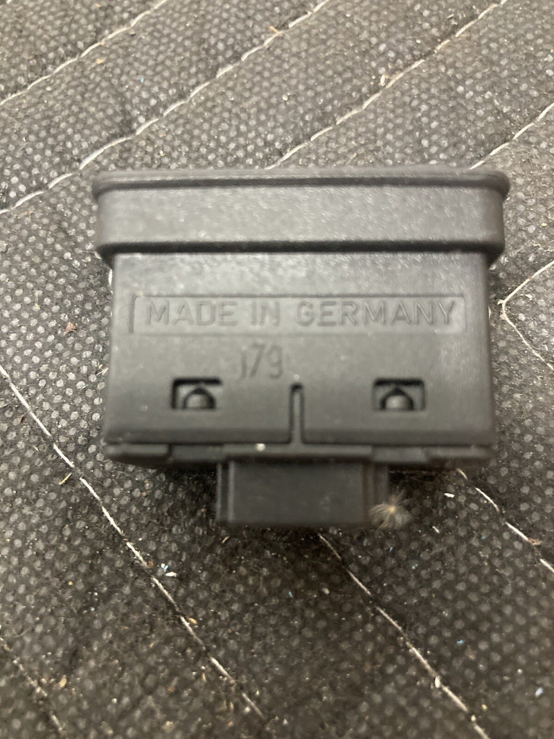 46761984