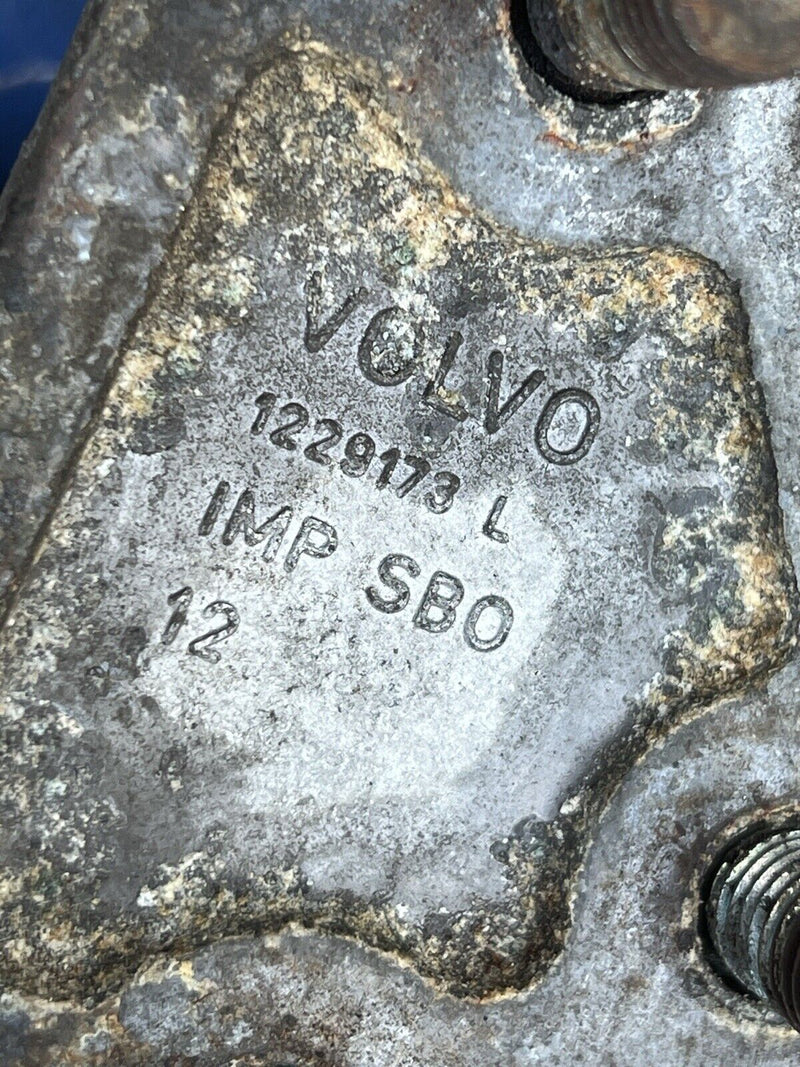 1986-1993 Volvo 240 244 245 2.3L 4 Cyl L & R Engine Mount Lower Motor OEM #3790E
