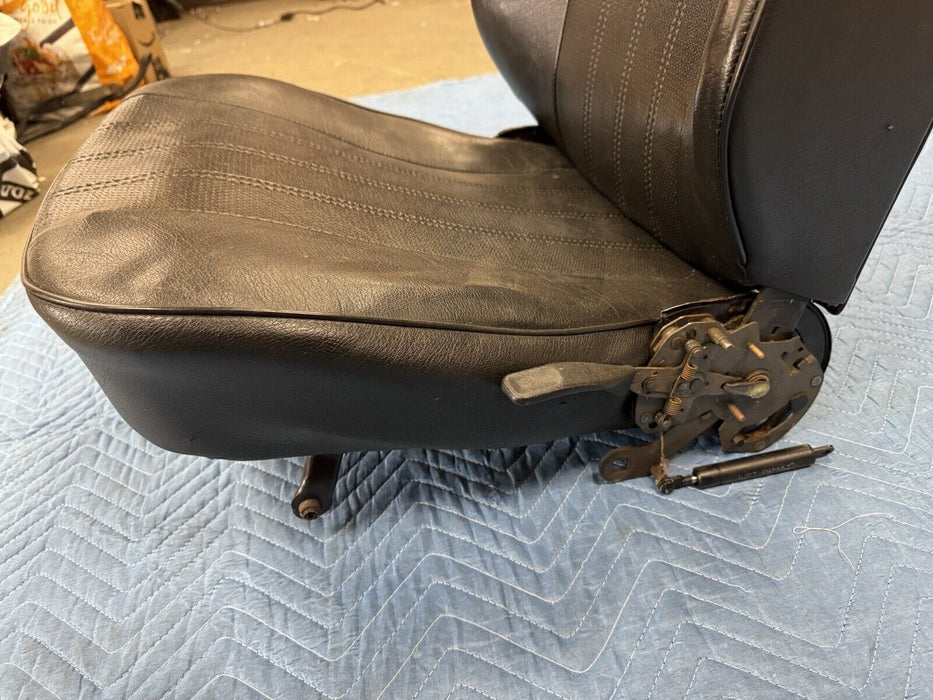 1984-1992 BMW E30 325i 318i Sedan Front Left Driver Seat Black OEM #3537E