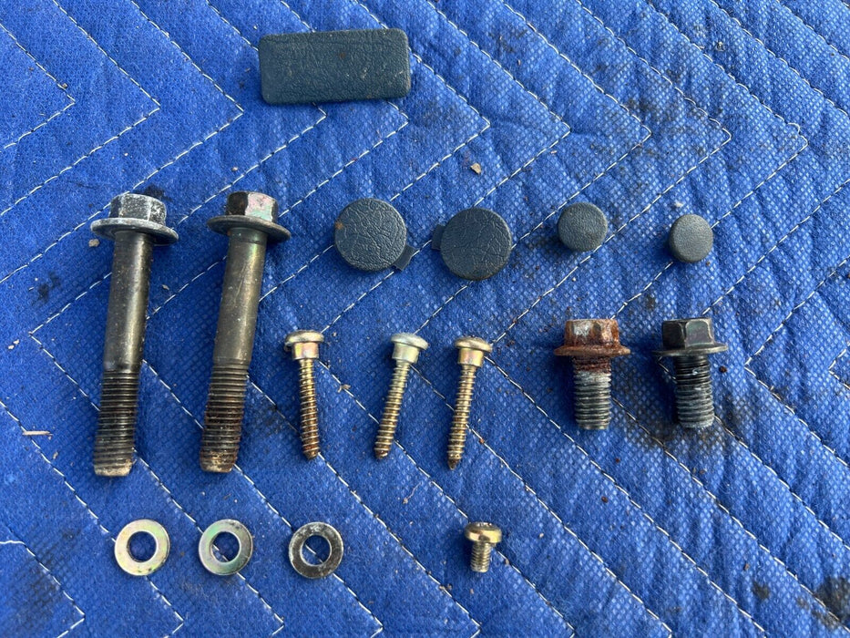 1984-1989 Volvo 740 760 Sedan Passenger Right Seat Hardware Bolt Set OEM #1605EM