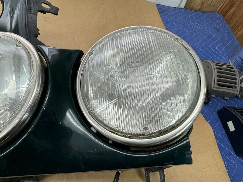 1994-1997 Jaguar XJ6 Pair L R Left Right Headlight w/ Green Trim OEM #1113CNJ