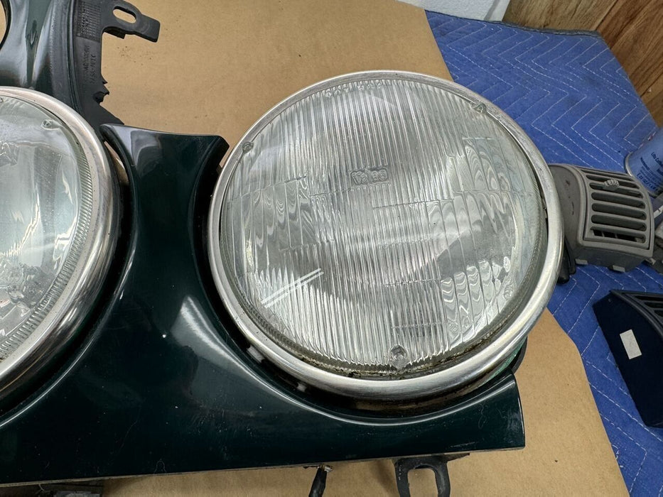 1994-1997 Jaguar XJ6 Pair L R Left Right Headlight w/ Green Trim OEM #1113CNJ