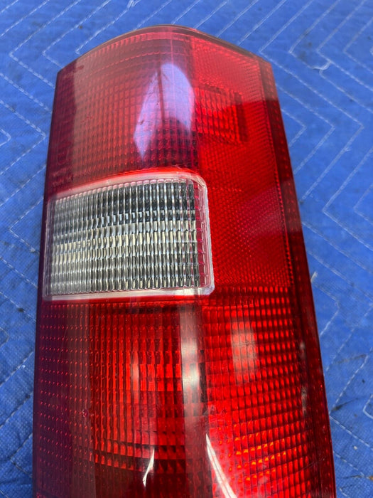 1998 1999 2000 Volvo V70 V70XC Rear Passenger Right Lower Tail Light OEM #1993EM