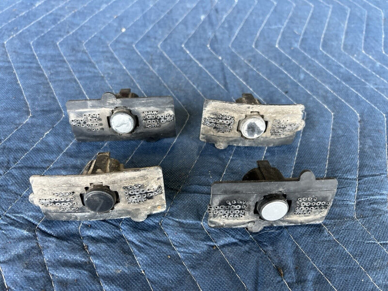 44093015