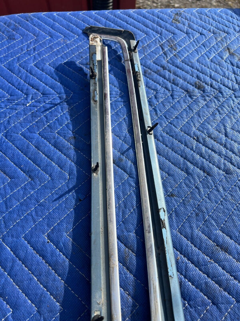 1984-1989 Volvo 740 760 Sedan Passenger RH Rear Quarter Window Trim OEM #1610EM