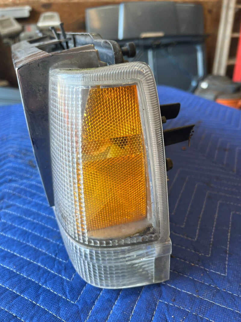 1984-1989 Volvo 740 760 LH Left Driver Front Headlight w/ Bezel Trim OEM #1706EM
