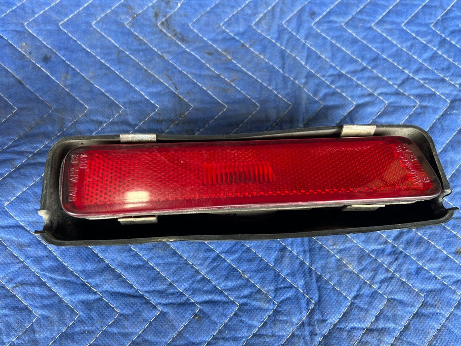 1983-1985 Porsche 944 Left Right Rear Quarter Panel Marker Light Pair OEM#1748EM