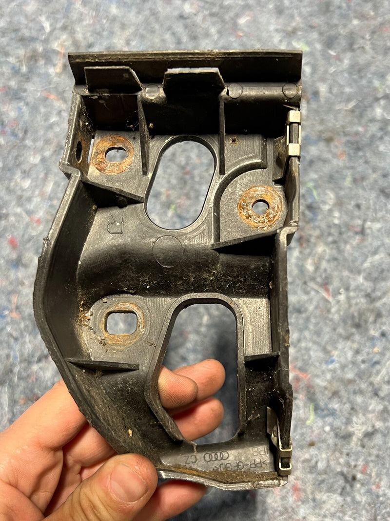 46762323