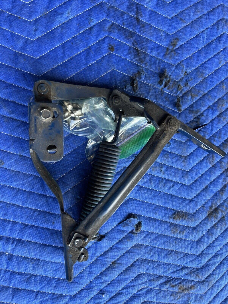 1986-1993 Volvo 240 244 245 Left & Right Hood Hinge Pair Bonnet OEM #3735E
