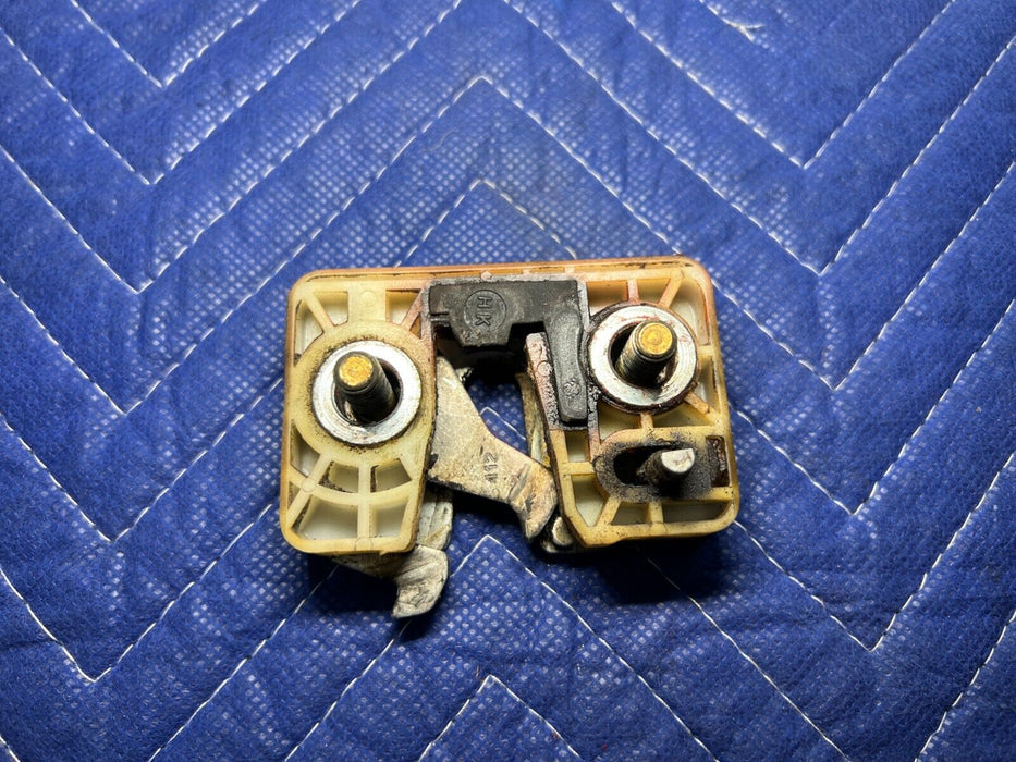 1983-1985 Porsche 944 Driver LH Left Door Lock Latch 92853715303 OEM #1777EM