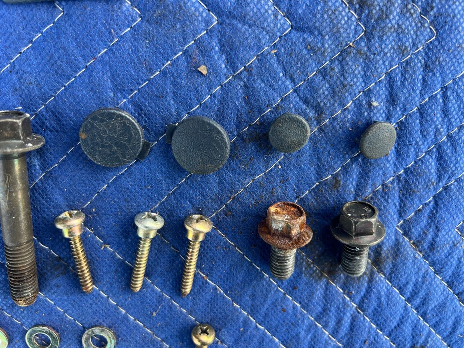 1984-1989 Volvo 740 760 Sedan Passenger Right Seat Hardware Bolt Set OEM #1605EM