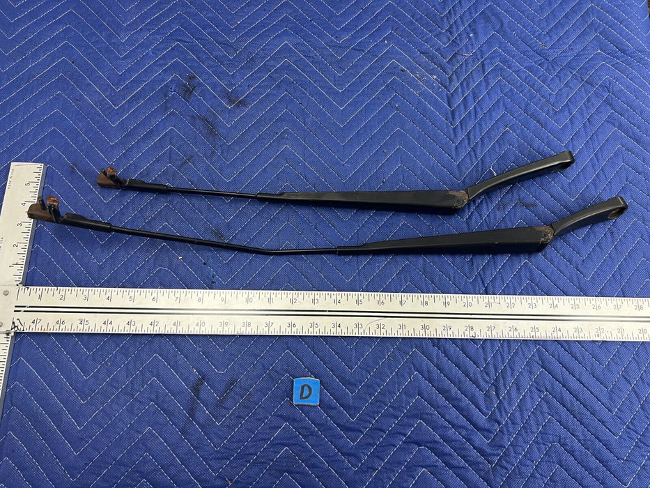 2006-2010 VW Jetta 2.5L LH & RH Windshield Wiper Arm Blade Pair Set OEM #104MC