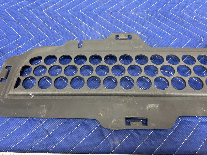 2006-2010 Hummer H3 Lower Front Center Bumper Grille Trim Guard OEM #1438EM