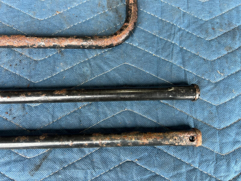 44083025