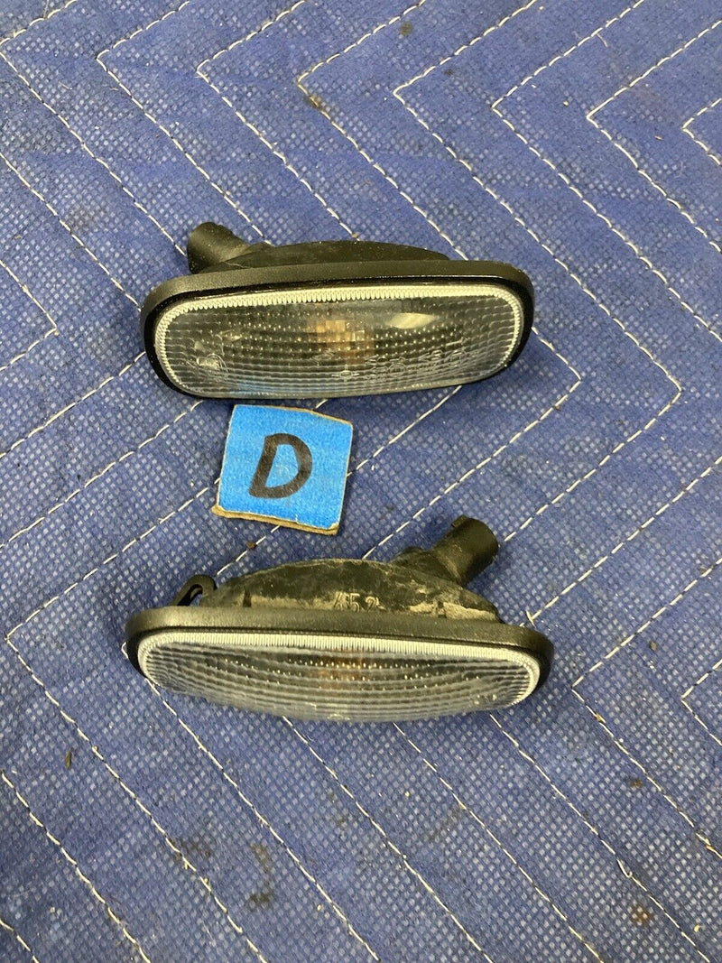 1998-2005 Land Rover Freelander Clear Side Marker Lights Pair OEM #3019M