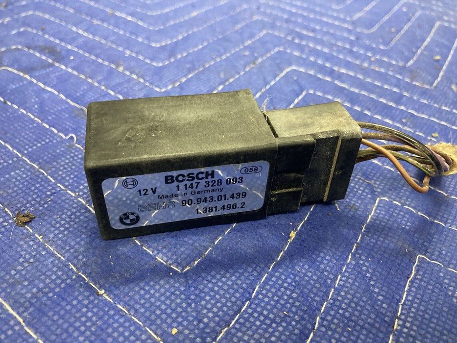 1984-1991 BMW 318i 325i E30 Bosch Climate Control Relay Unit 1381496 OEM #2684M