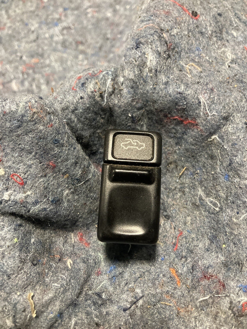 46762569