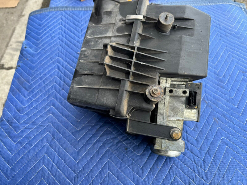 1986-1992 BMW E30 M20 2.5L Throttle Body Meter & Air Box Assembly 1715881 #3344E