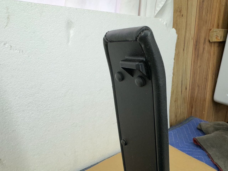 HY210783 94-01 740I 740IL 750IL Center Console Arm Rest Black no phone #1100CNJ