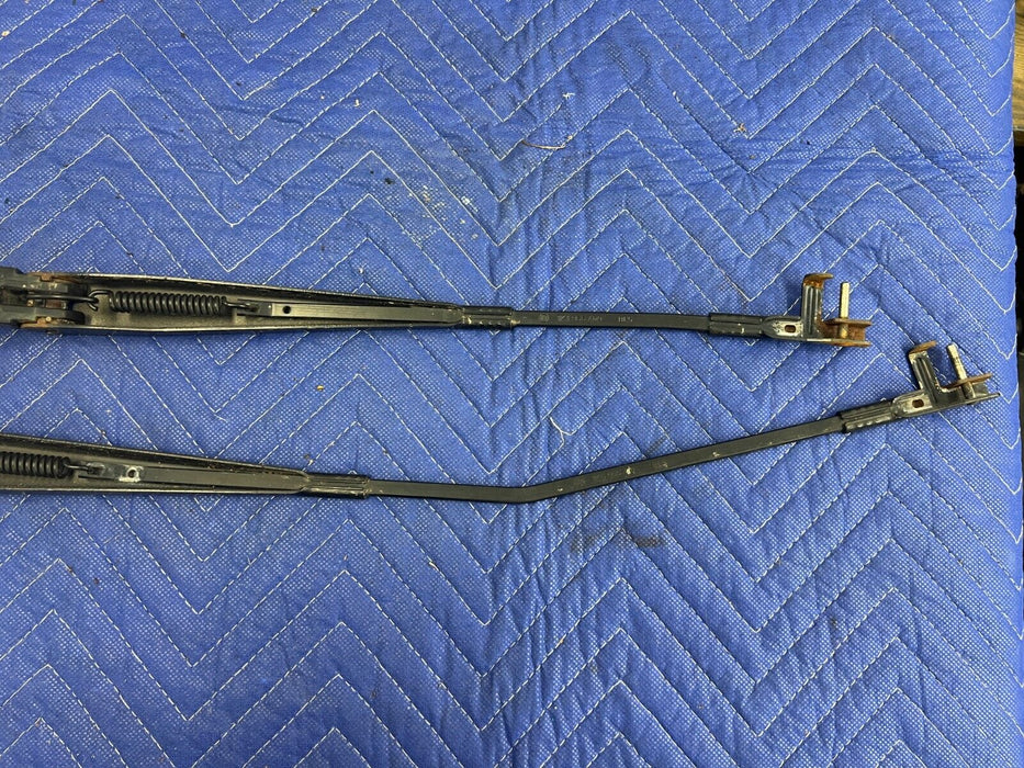 2006-2010 VW Jetta 2.5L LH & RH Windshield Wiper Arm Blade Pair Set OEM #104MC