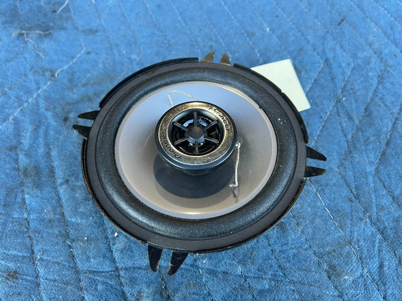 47053894