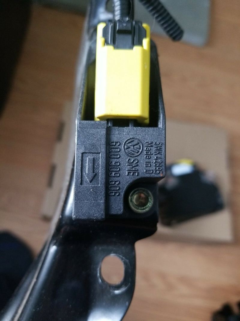 46762001