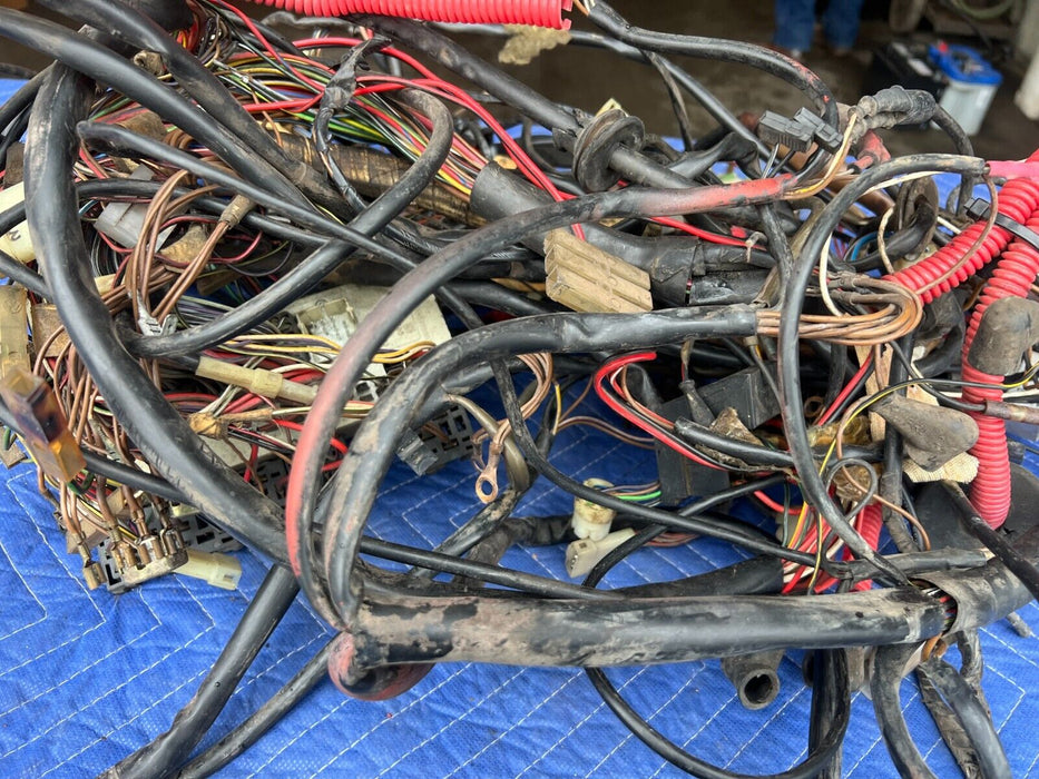 1983-1985 Porsche 944 Front Engine Bay Wiring Harness Incomplete OEM #1898EM