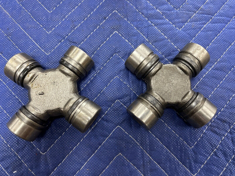 Precision U Joint Universal Joint 534G Pair NOS Moog Chevy Buick Cadillac #3349E