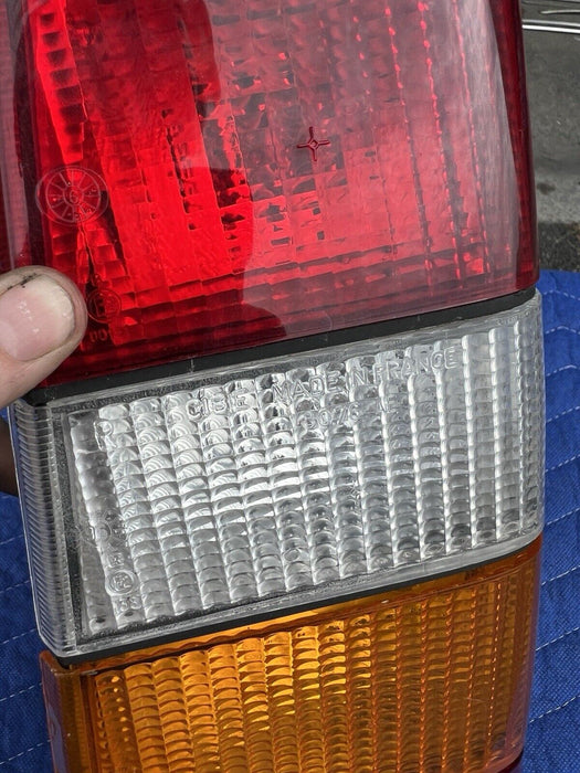 1986-1993 Volvo 240 245 Wagon Only Passenger Rear Tail Light Amber CIBIE #3797E