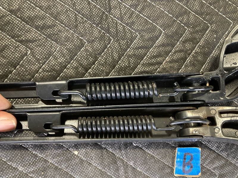 2006-2016 Chevy Impala GM Windshield Wiper Arms Left Right Pair OEM #3140M