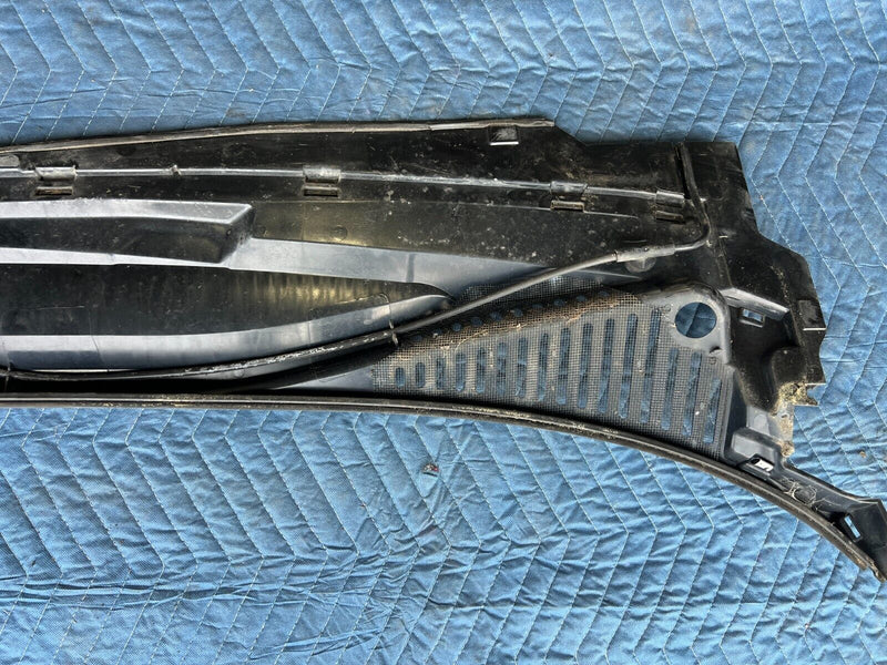 44128927