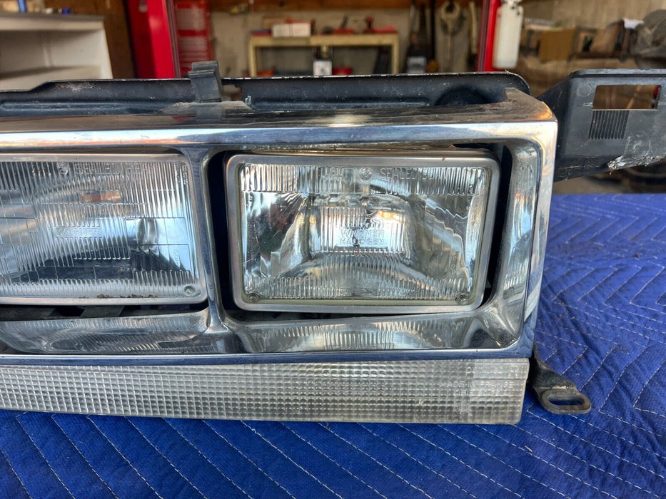 1984-1989 Volvo 740 760 Right Passenger Front Headlight & Bezel Trim OEM #1707EM