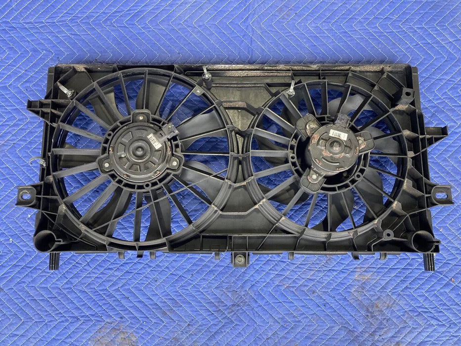 2006-2016 Chevy Impala GM Radiator Cooling Fan Assembly 52409542 OEM #3122M