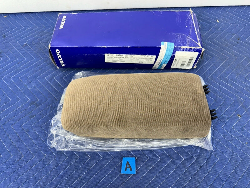 1994-1998 Volvo V90 S90 940 Center Armrest w/Cup Holders Beige 9187427 #3828E