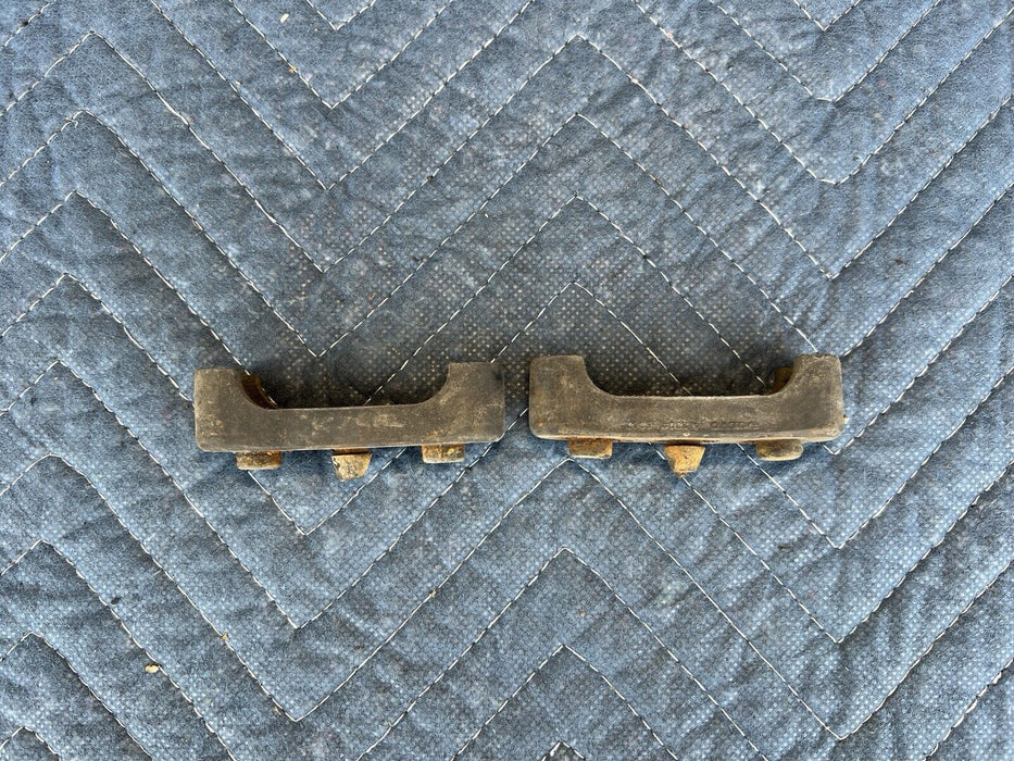 1986-1993 Volvo 240 740 940 Radiator Mounting Cushion Pair 463304 OEM #3725E