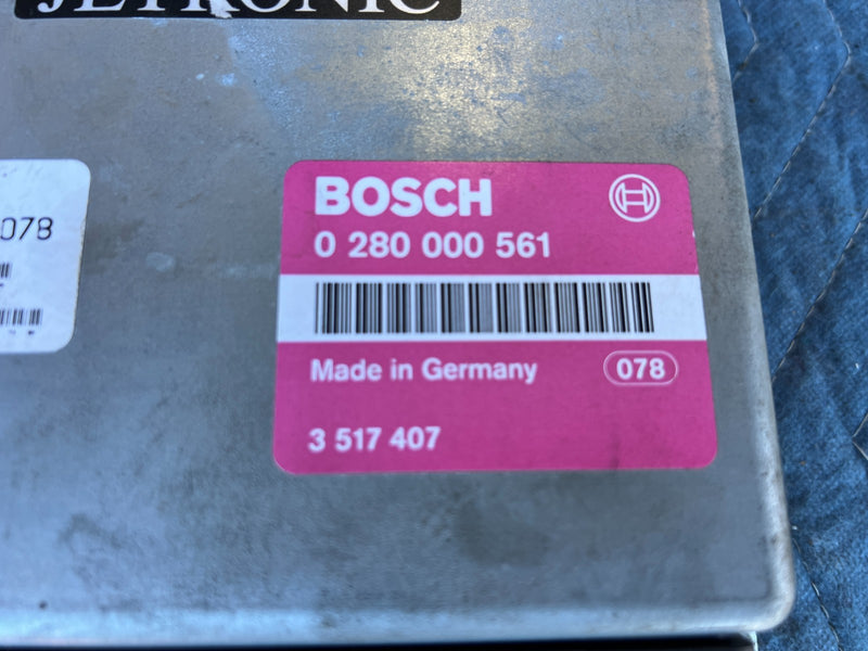 47043316