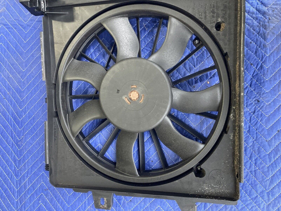 2006-2016 Chevy Impala GM Radiator Cooling Fan Assembly 52409542 OEM #3122M