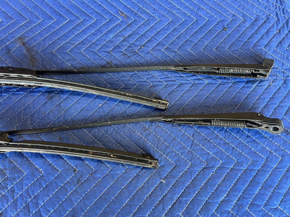 1984-1989 Volvo 740 760 Left & Right Windshield Wiper Blade Arm Pair OEM #1681EM