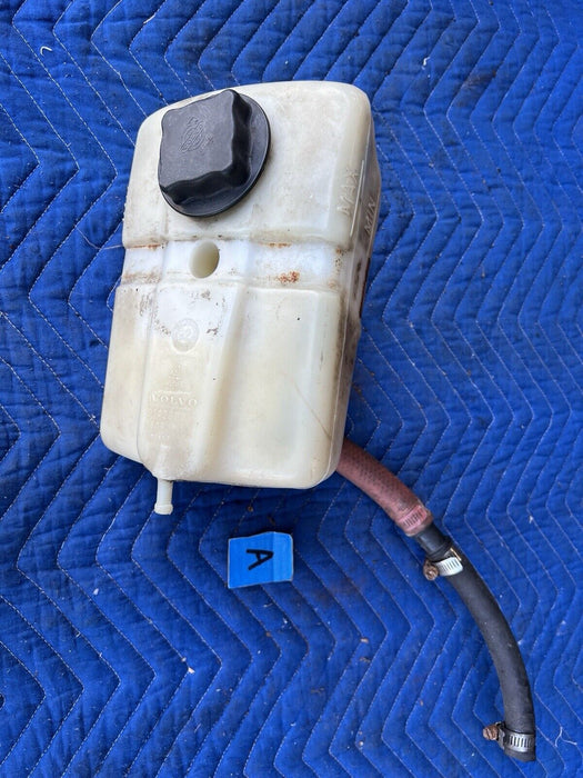 1986-1993 Volvo 240 244 245 Coolant Expansion Tank Reservoir Antifreeze #3772E