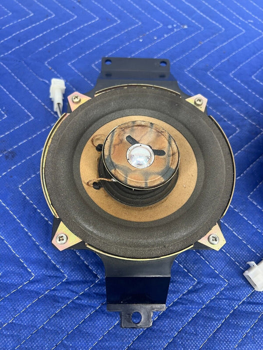 1984-1989 Volvo 740 760 Sedan Rear Right Left Speaker Tweeter 1362233 OEM#1519EM