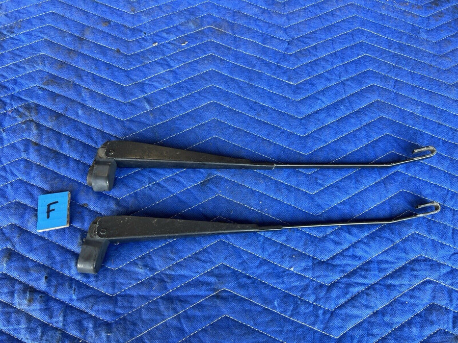 1986-1993 Volvo 240 244 245 L & R Front Windshield Wiper Arm Pair OEM #3708E