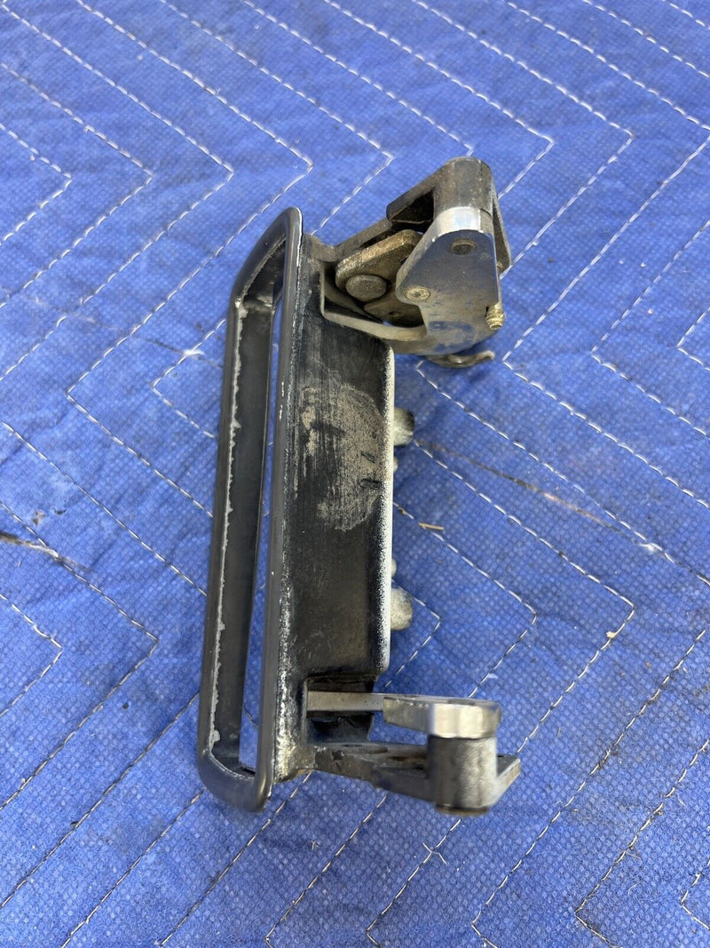 1972-1989 Volvo 140 240 242 244 245 Right Pass Exterior Door Handle OEM #3858E