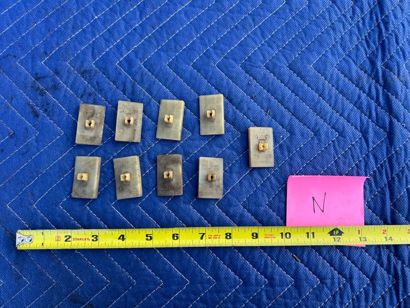 1984-1989 Volvo 740 760 Sedan Lower Rear Window Molding Clips OEM #1606EM