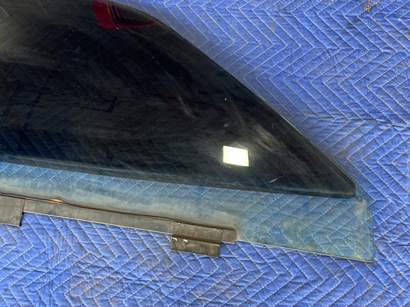 1983-1985 Porsche 944 Front Right Passenger Door Window Glass OEM #1757EM