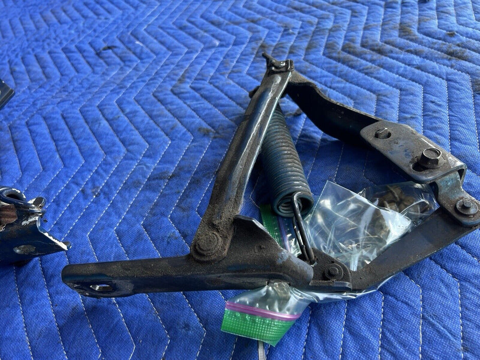 1986-1993 Volvo 240 244 245 Left & Right Hood Hinge Pair Bonnet OEM #3735E