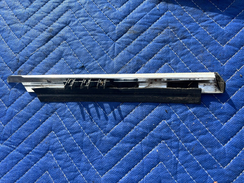1984-1989 Volvo 740 760 Sedan Passenger RH Rear Quarter Window Trim OEM #1610EM
